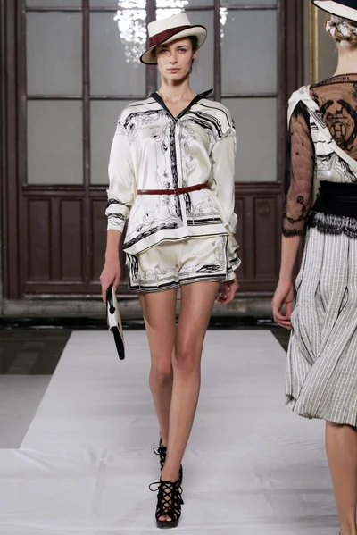 Look 36